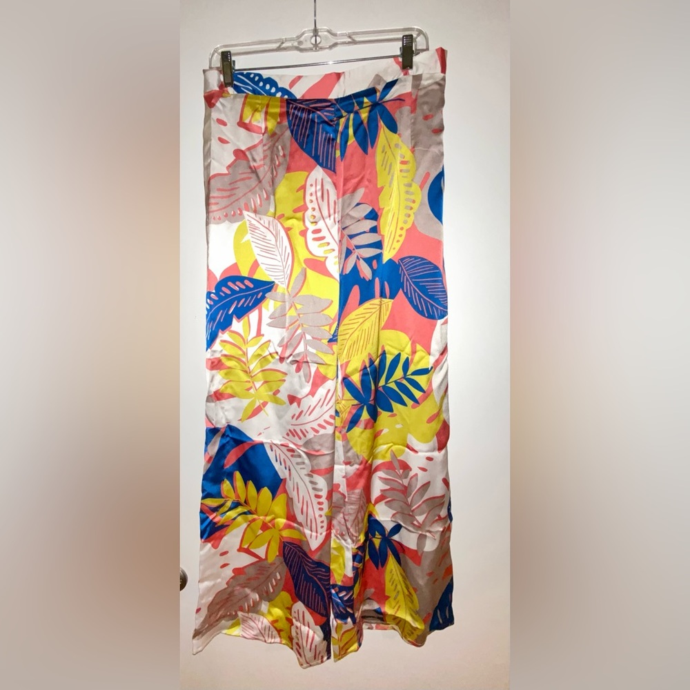Brand new never worn Sugarlips multi-color printed wide leg pants